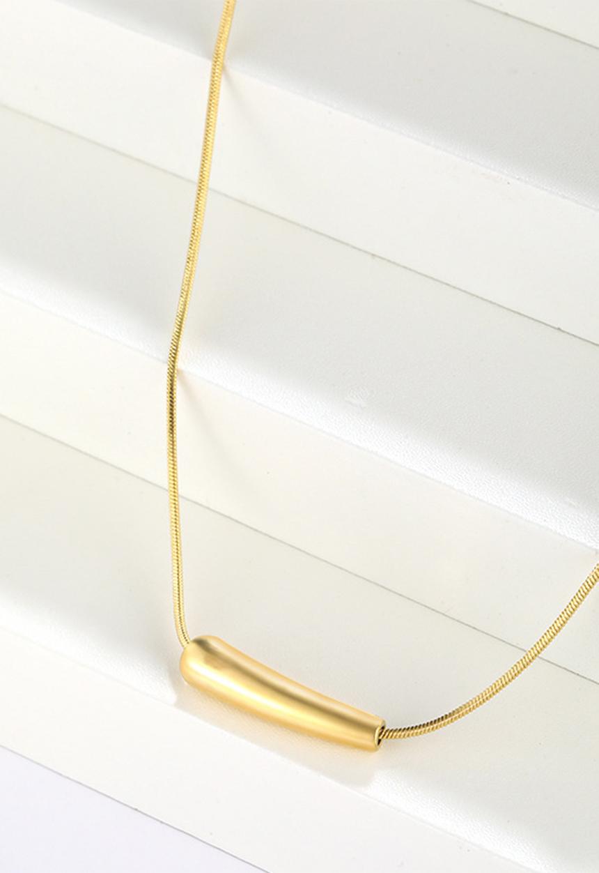Zoe on Trend - Modern designer necklace - gold