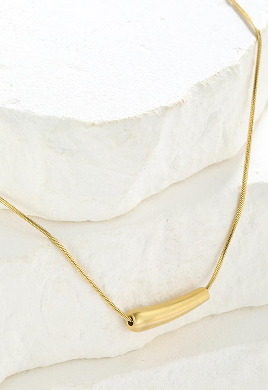 Zoe on Trend - Modern designer necklace - gold