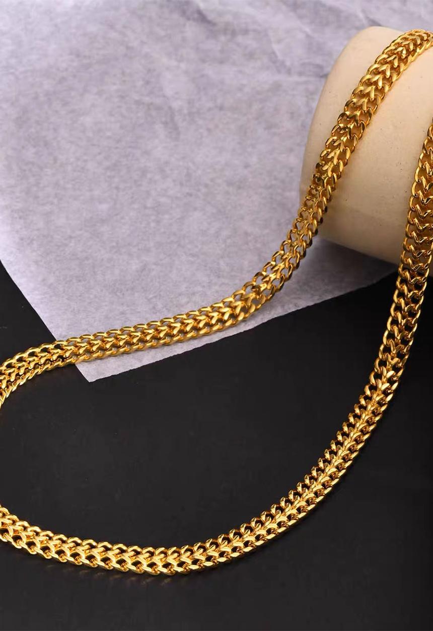 Zoe on Trend - Soft foxtail necklace - gold