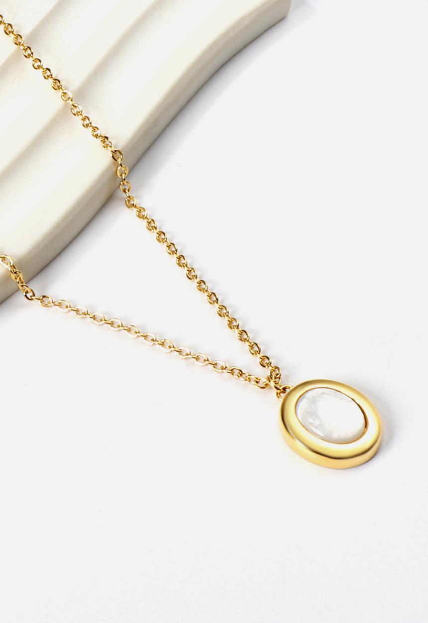 Zoe on Trend - Oval mop design pendant necklace - gold & white