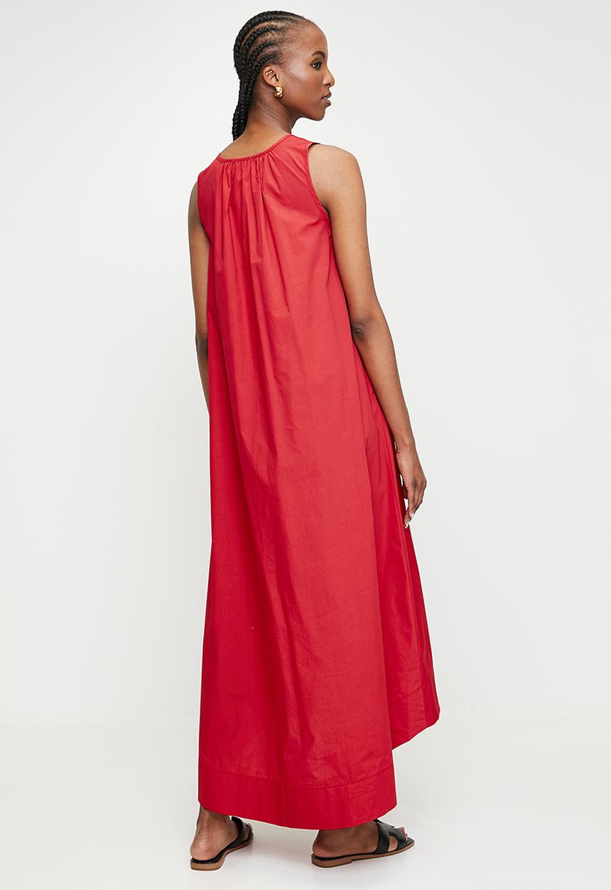 edit - V-Neck Maxi Trapeze Dress - Red