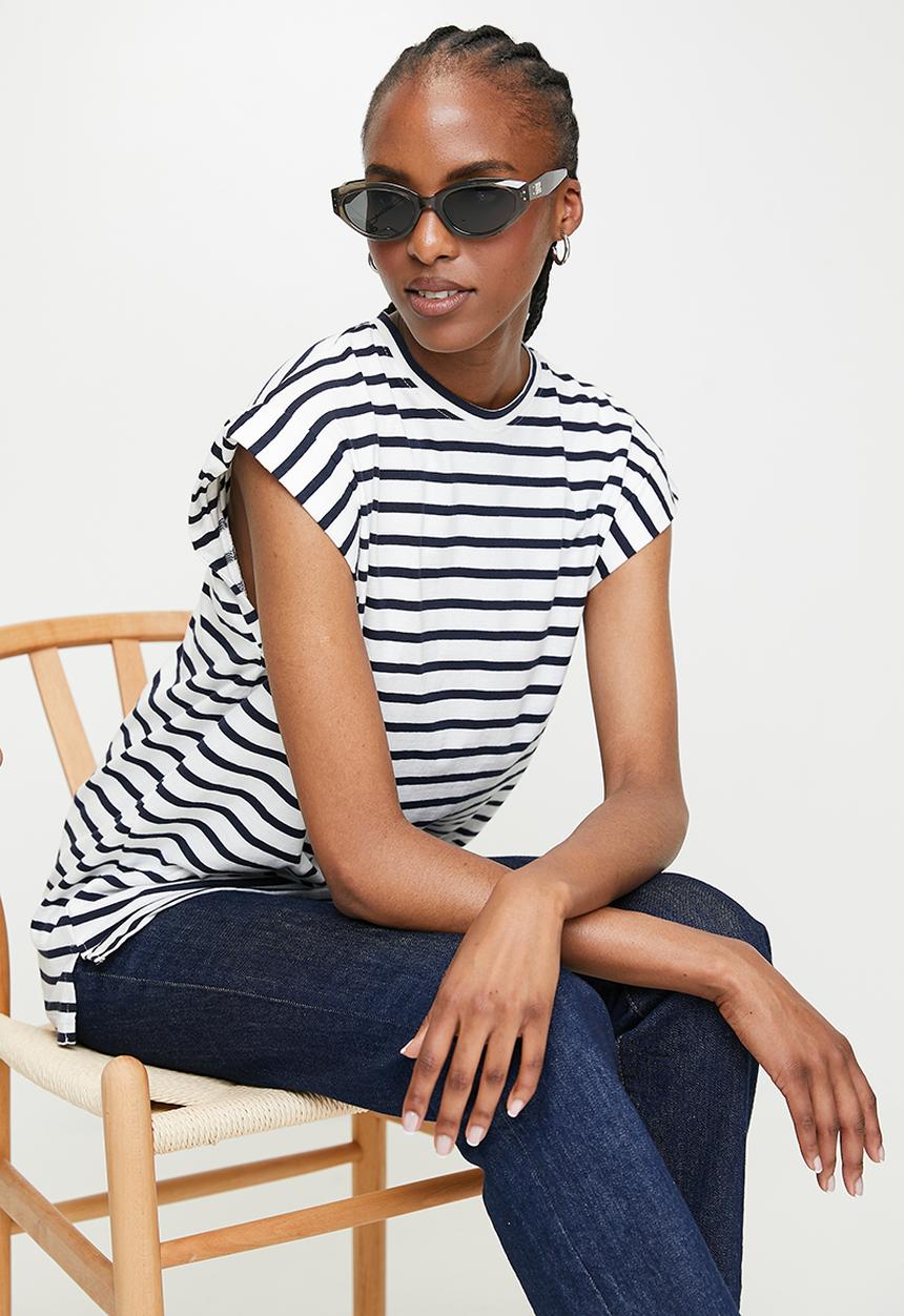 edit - Button detail back tee - navy & white