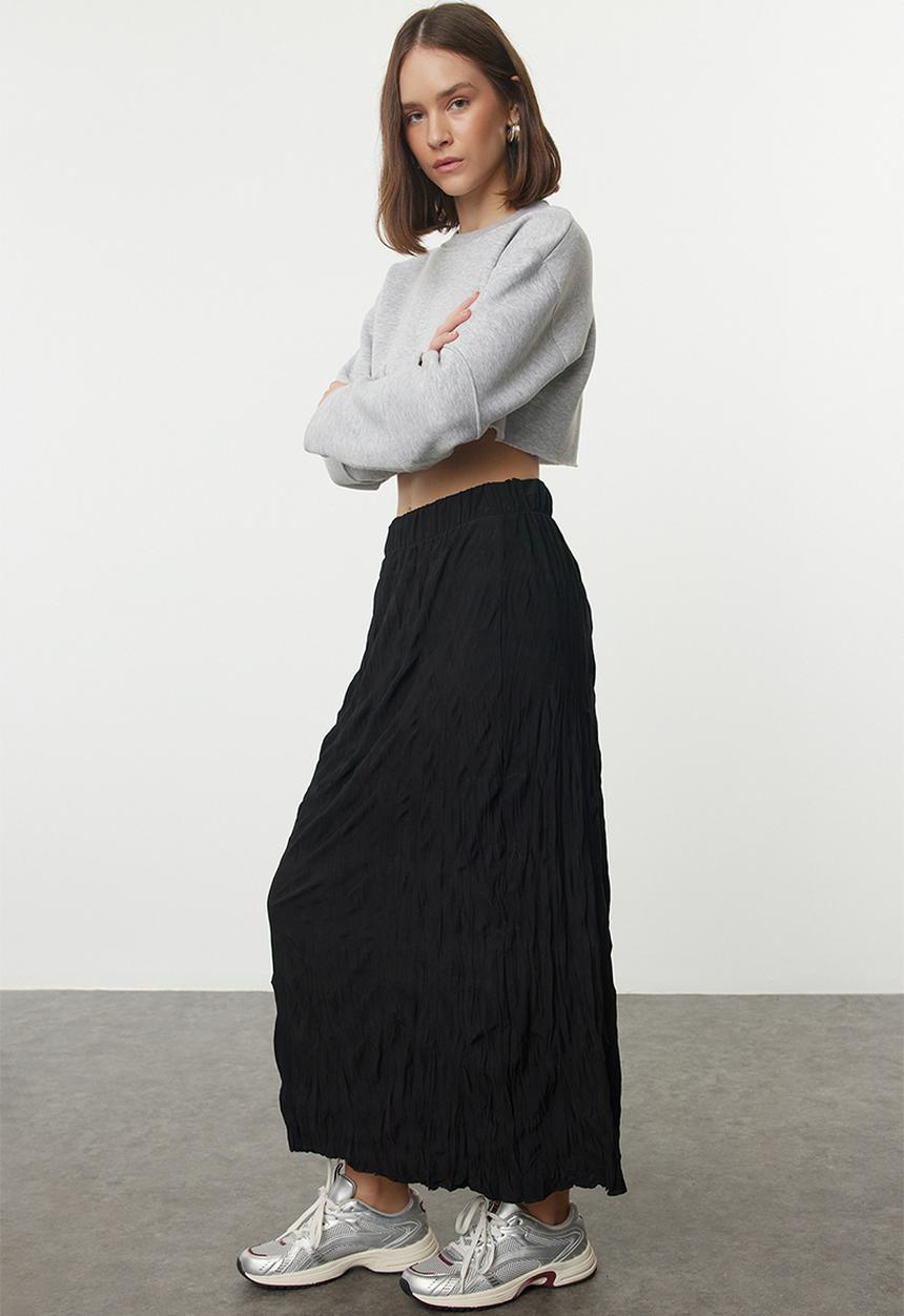 Trendyol - Wrinkled Pleated Midi Skirt - Black