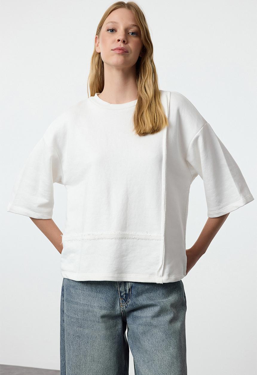 Trendyol - 3/4 Quarter Sleeve Relaxed Pattern Knitted T-Shirt - Ecru