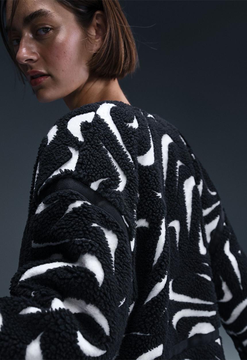 Nike - Nike Womens Cozy Jacket - Black