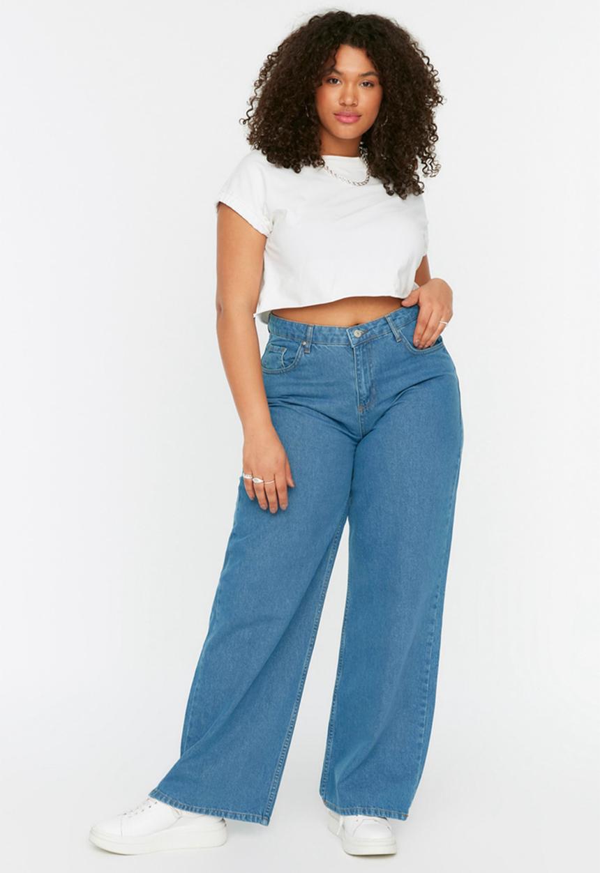 Trendyol - Plus High Waist Wide Cut Jeans- Light Blue