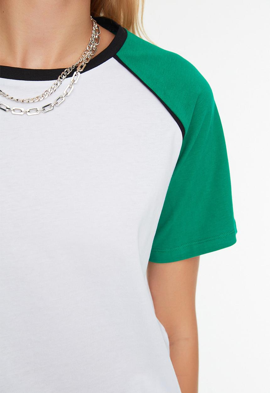 Trendyol - Semi-fitted raglan sleeve knitted t-shirt - green