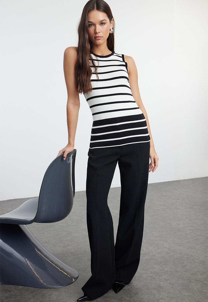 Trendyol - Sleeveless striped knit top - ecru