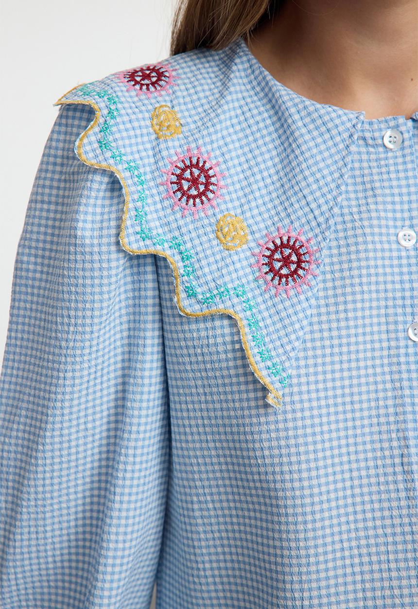 Trendyol - Embroidery Detailed Balloon Sleeve Woven Shirt - Blue