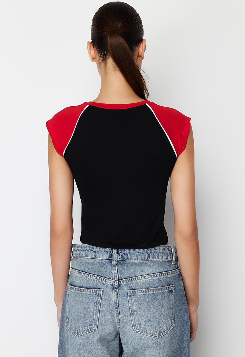 Trendyol - Colour block crew neck knit t-shirt - black