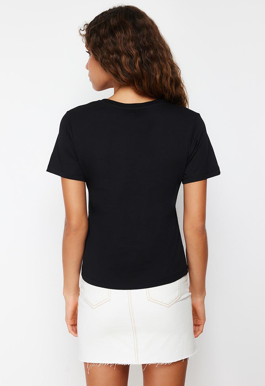 Trendyol - Embroidered fit t-shirt - black