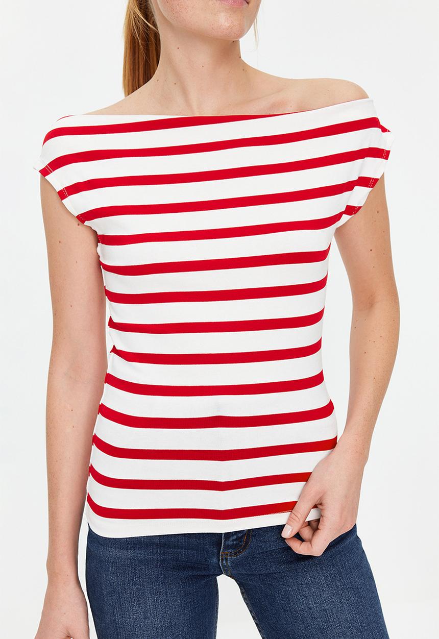 Trendyol - Boat Neck Stretch Knit Blouse - Red & White 
