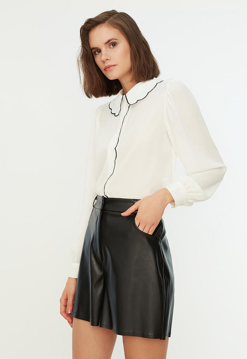 Trendyol - Pocket Faux Leather Woven Shorts - Black
