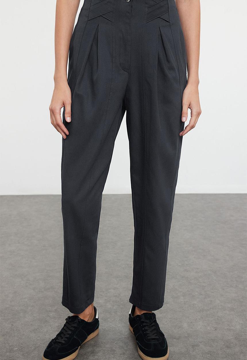 Trendyol - Carrot Pattern Stripe Detailed Woven Trousers - Anthracite