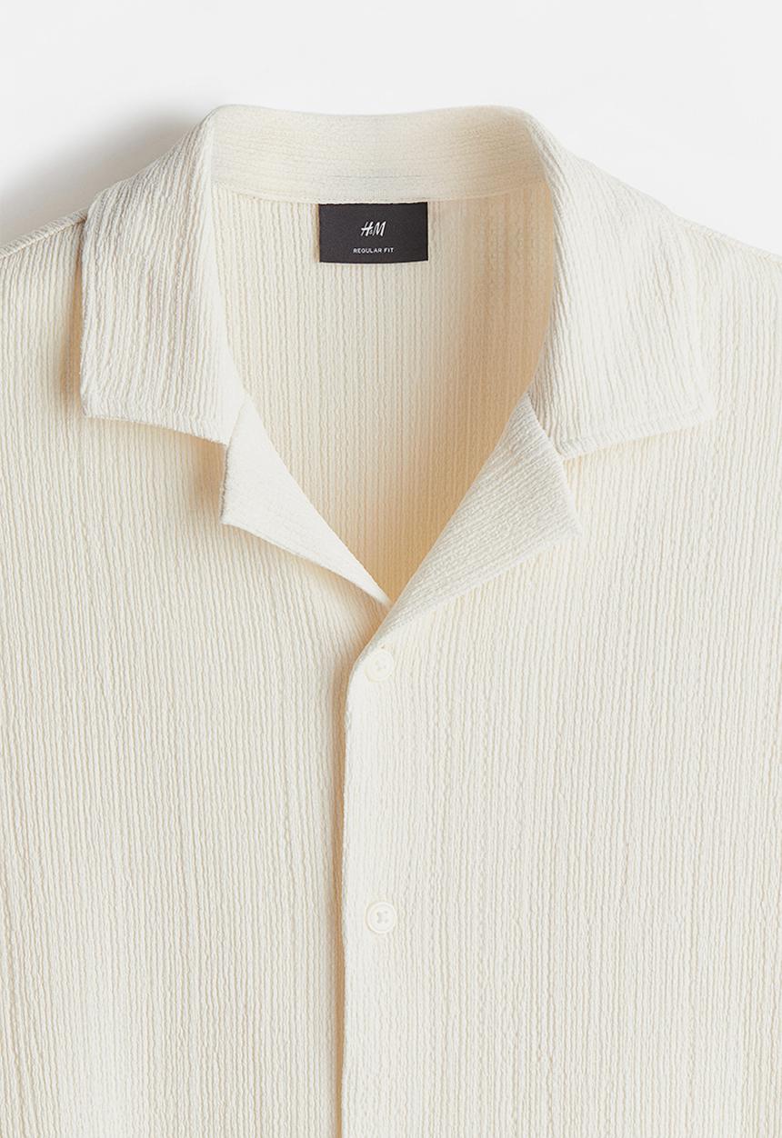 H&M - Regular fit crinkled resort shirt - white