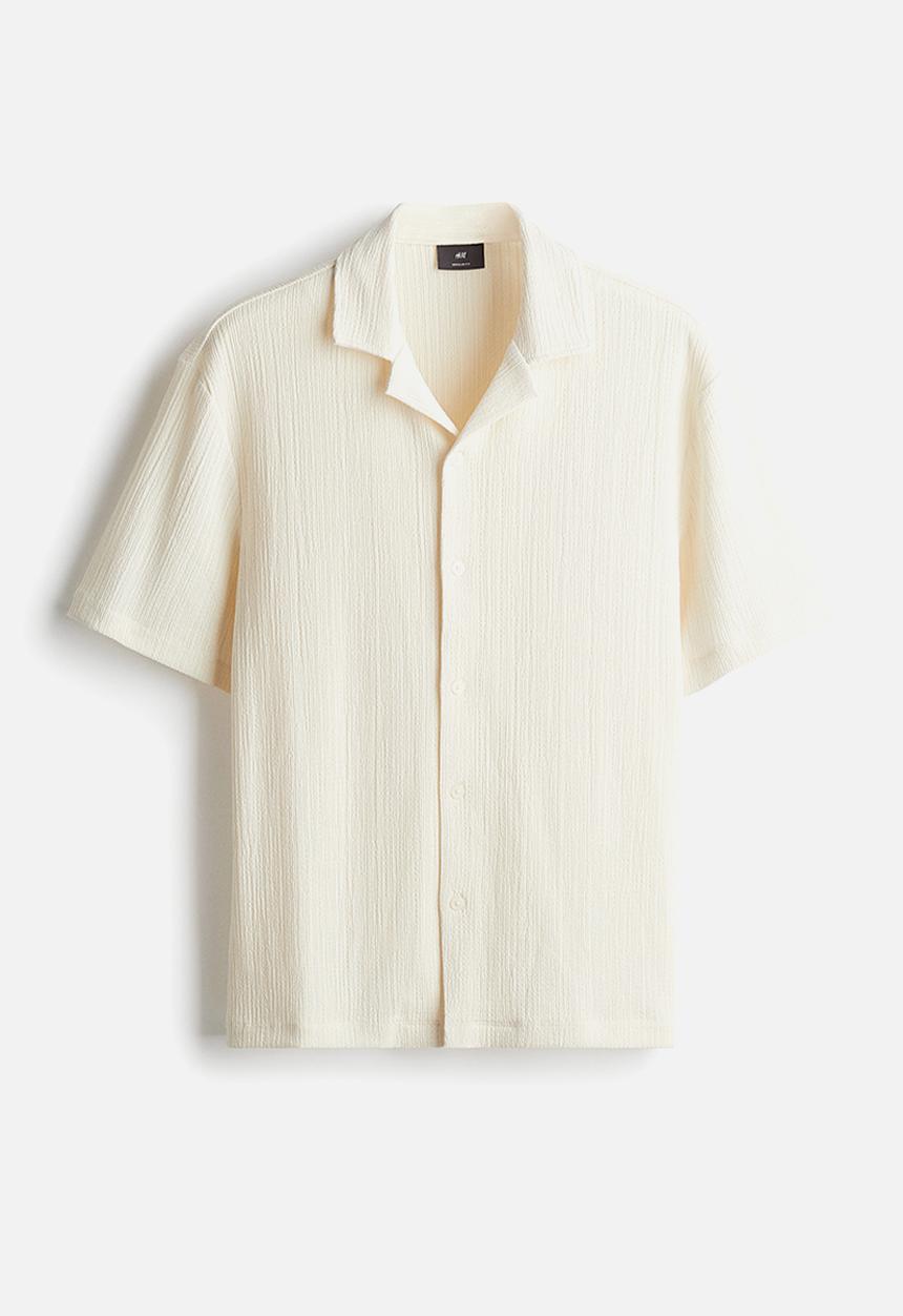 H&M - Regular fit crinkled resort shirt - white