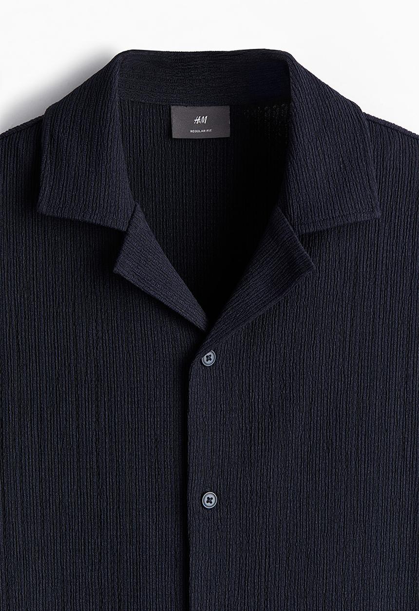 H&M - Regular fit crinkled resort shirt - navy blue