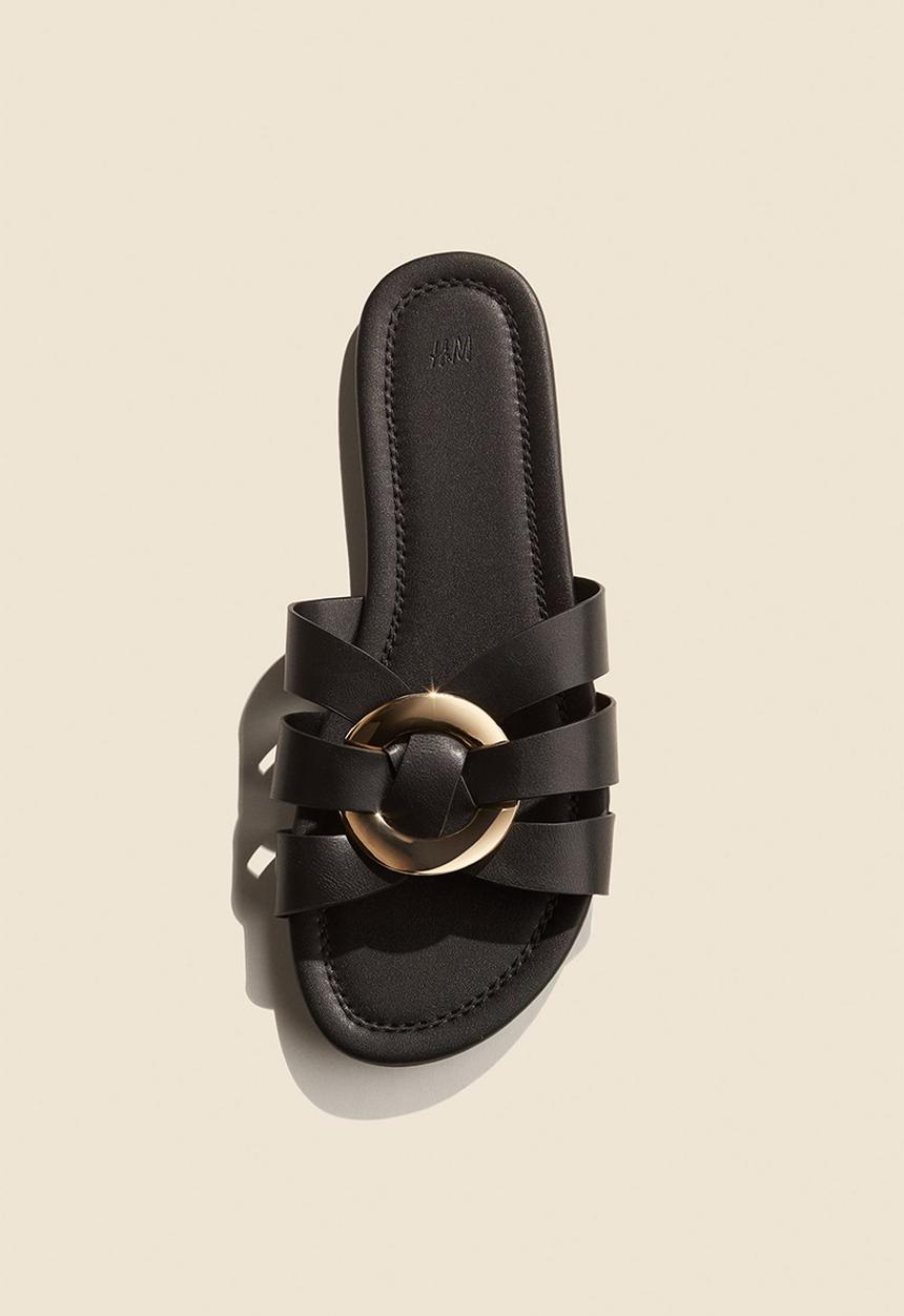 H&M - Intertwined-strap sandals - black