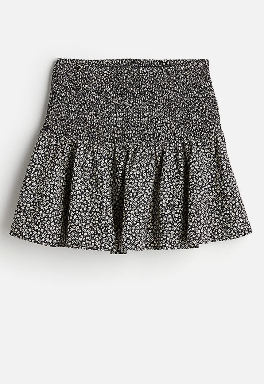 H&M - Smocked mini skirt - black/small flowers