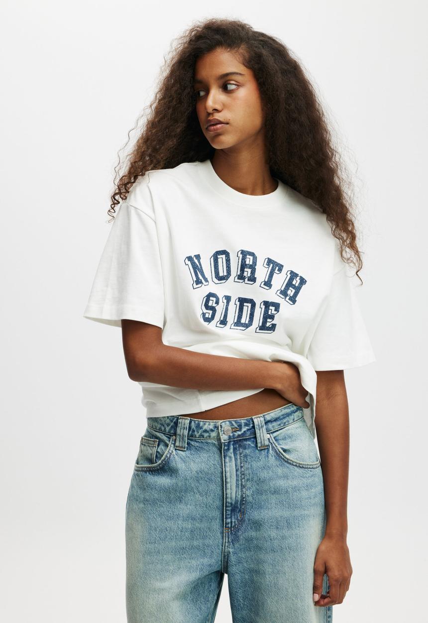 Cotton On - The Premium Boxy Graphic Tee - North Side/ Vintage White