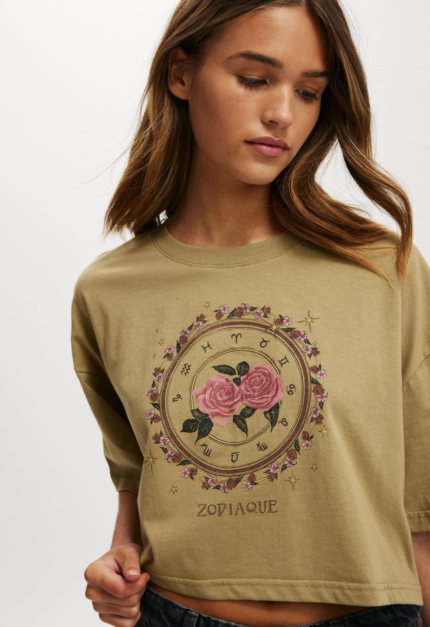 Cotton On - The Oversized Chopped Graphic Tee - Zodiaque/ Desert Khaki