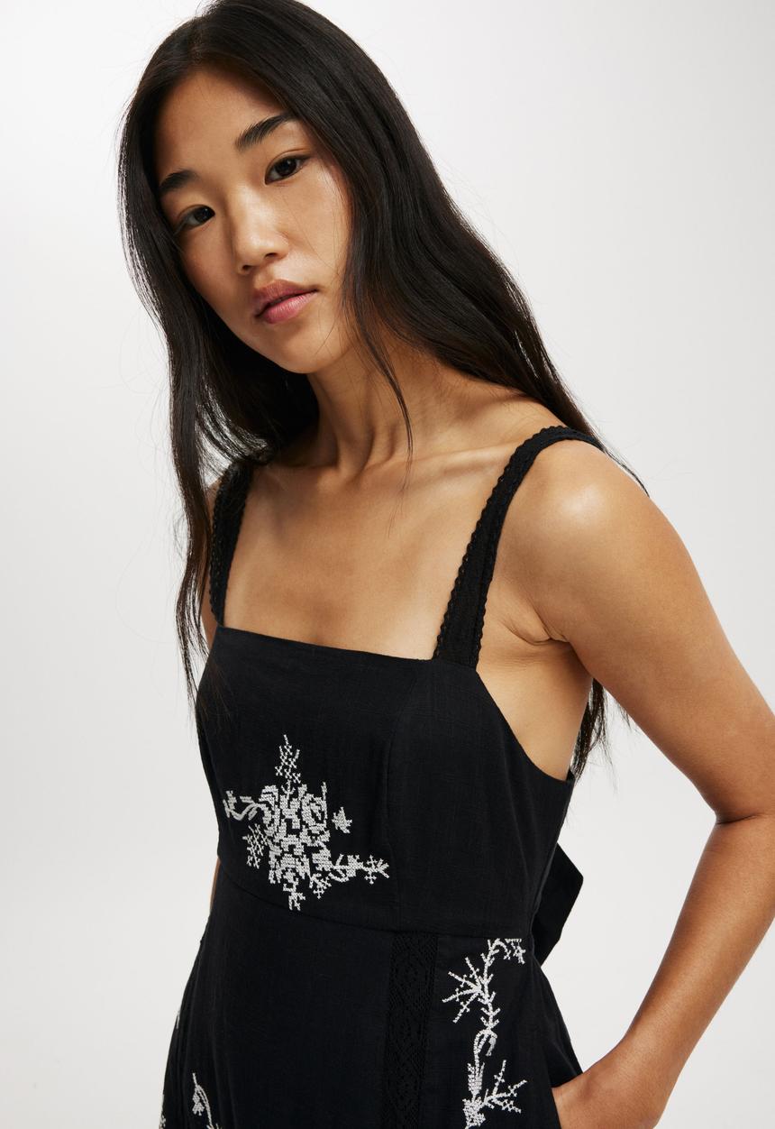 Cotton On - Geri Craftcore Maxi Dress - Black Embroidery