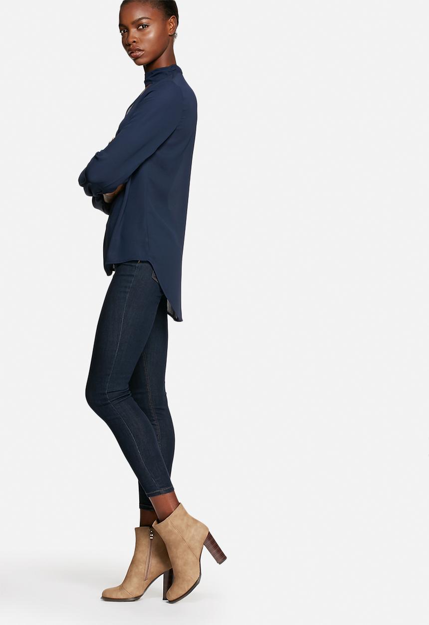 dailyfriday - Sienna keyhole blouse