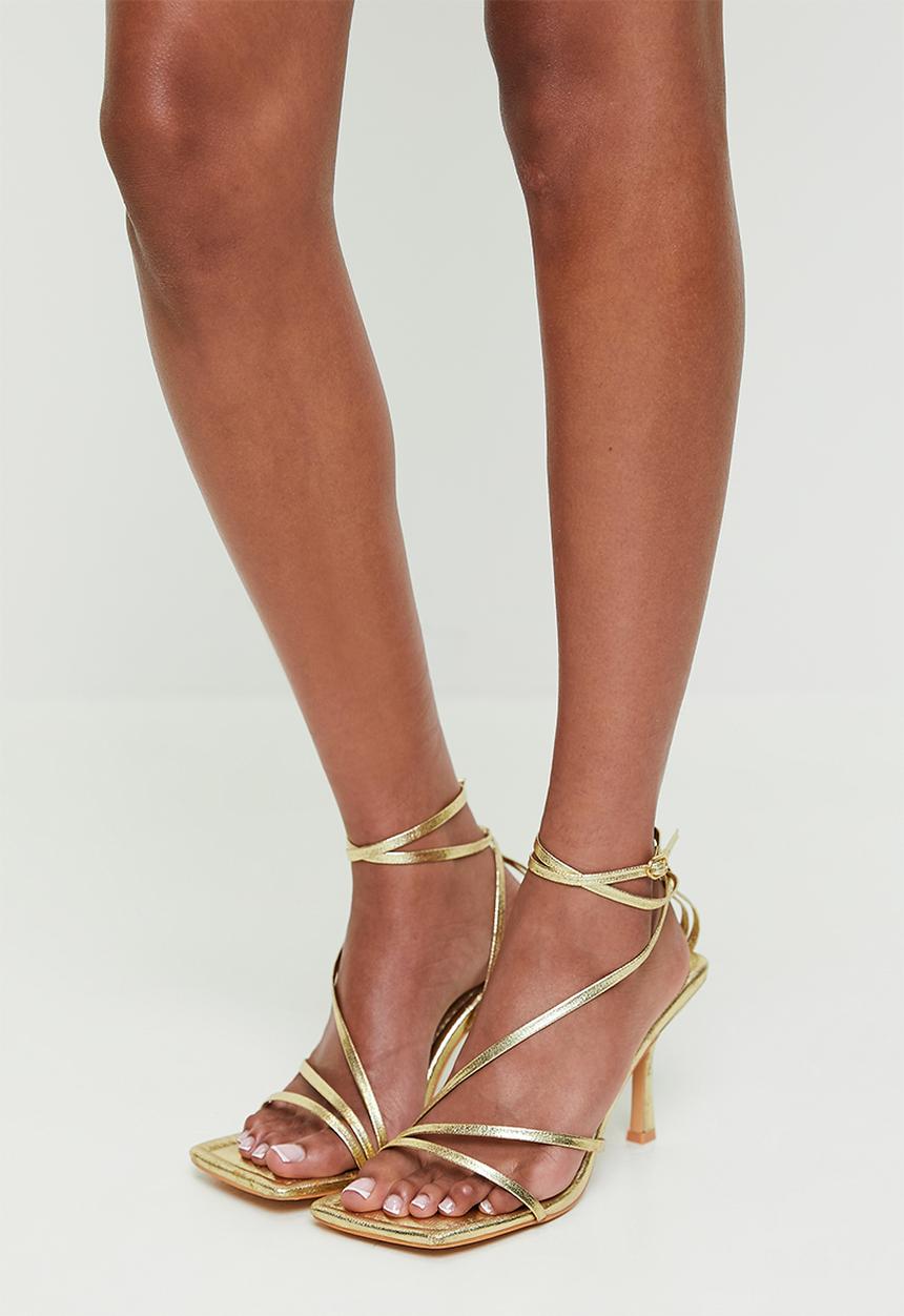 Public Desire - Flossy strappy heel - gold