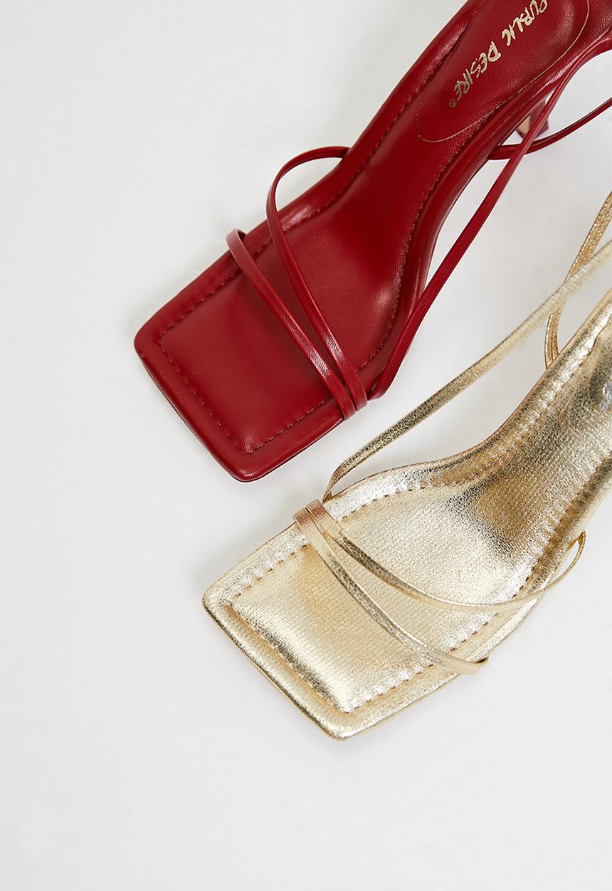 Public Desire - Flossy strappy heel - cherry red