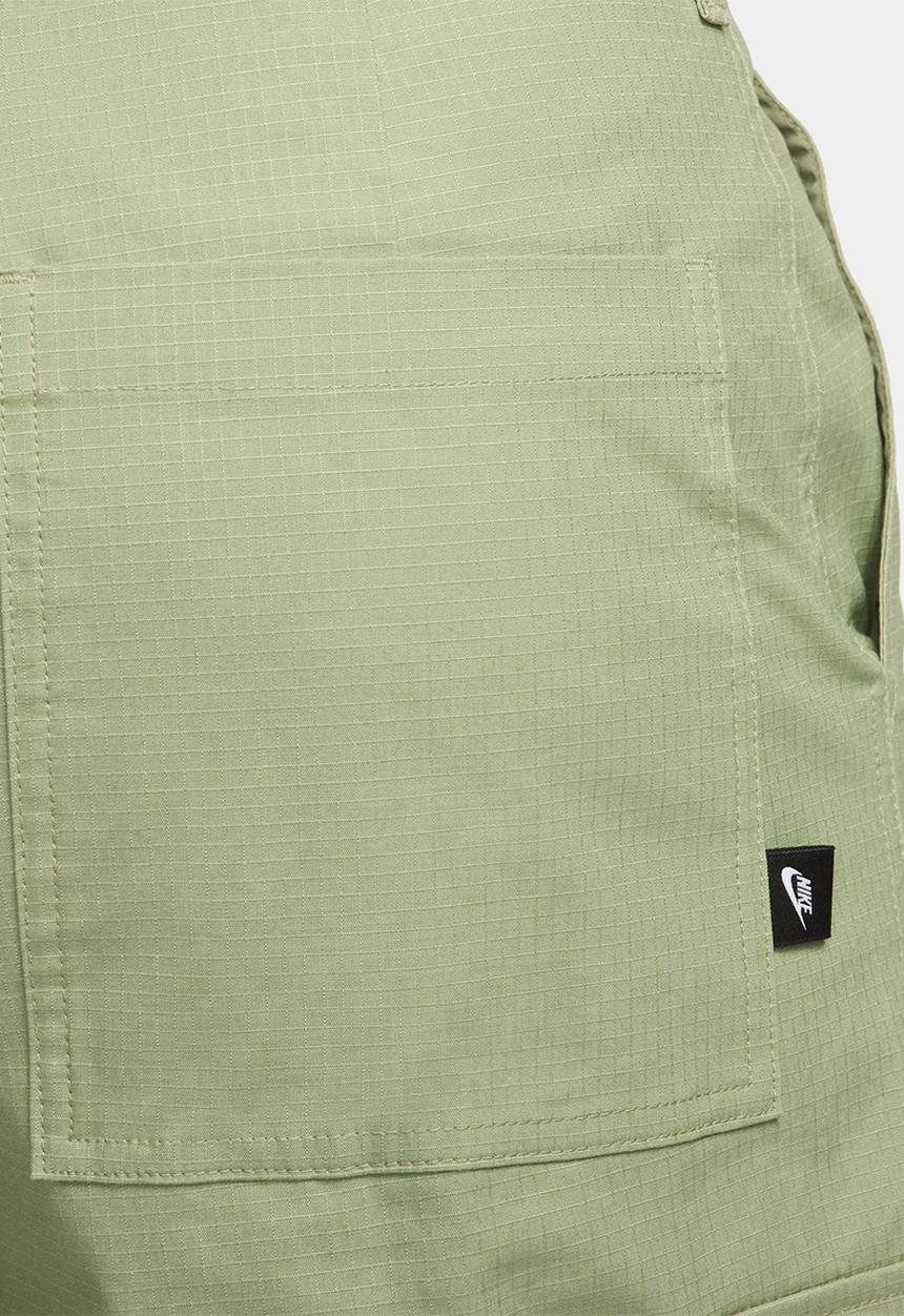 Nike - CLUB CARGO PANT - Oil Green