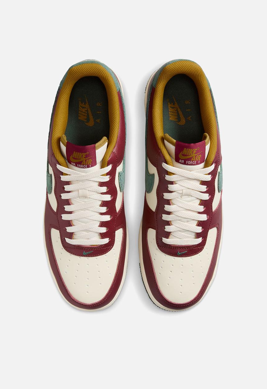 Nike - AIR FORCE 1 ?07 LV8