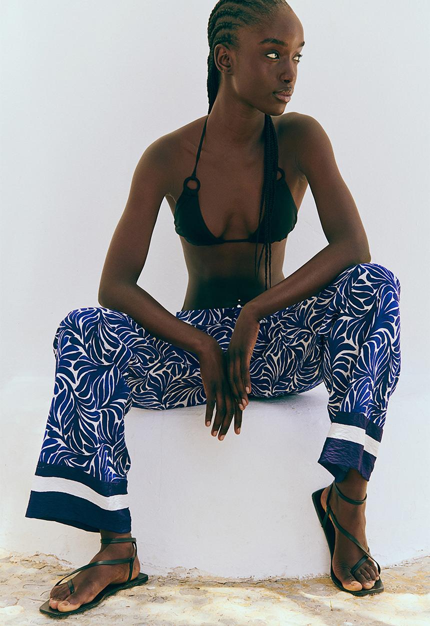 H&M - Wide trousers - dark blue patterned