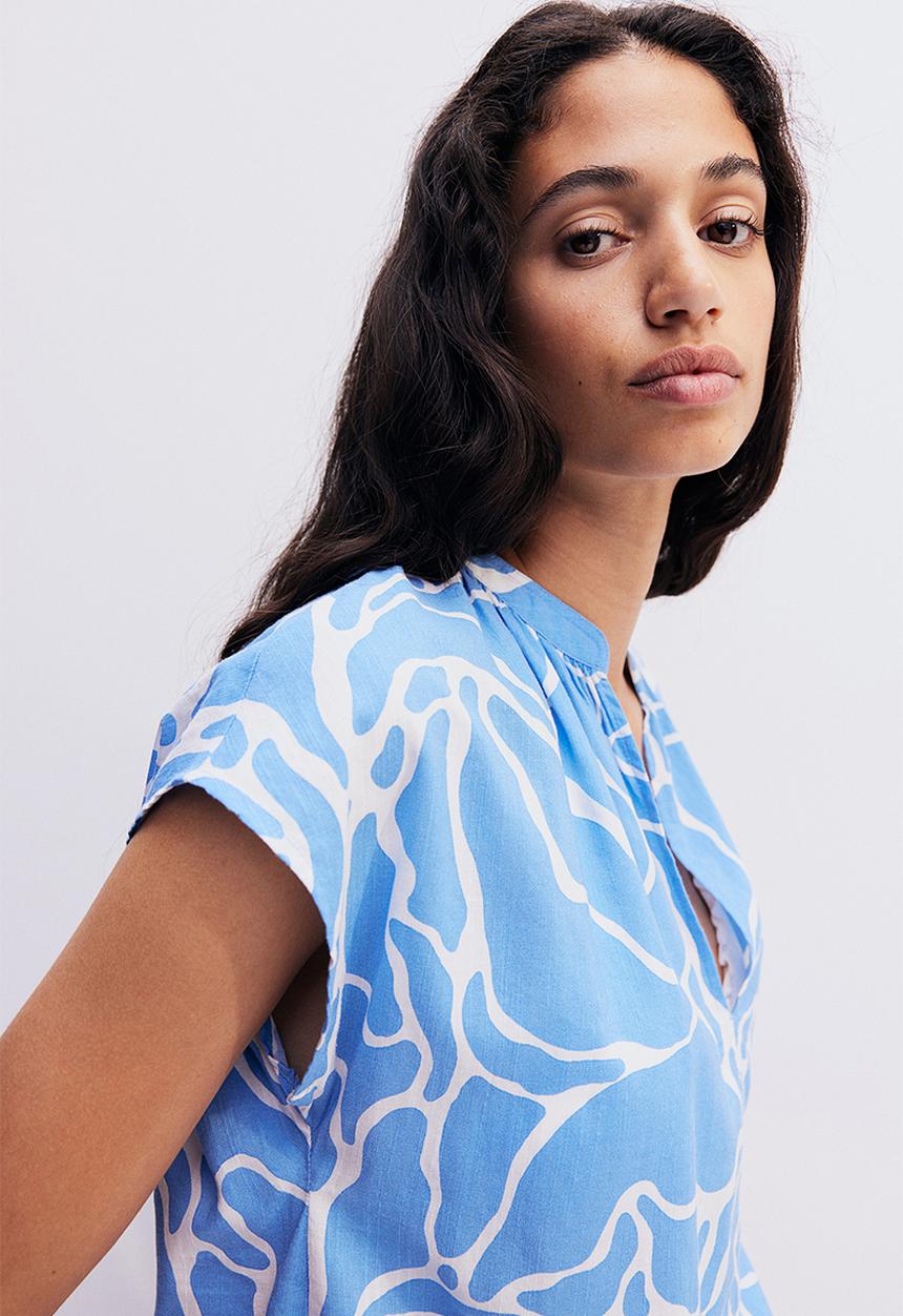 H&M - Cap-sleeved blouse - blue patterned