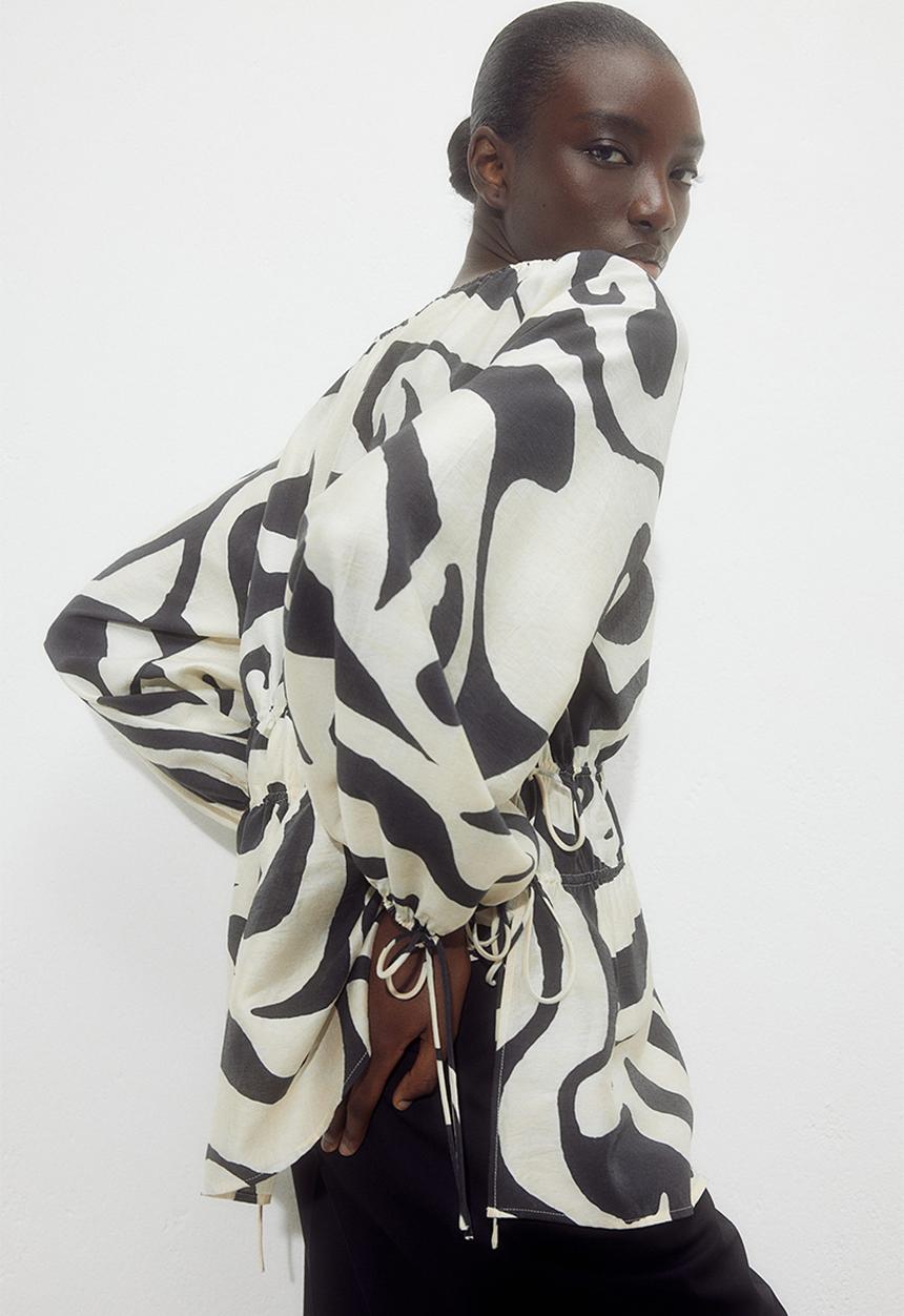 H&M - Drawstring-detail blouse - cream & black patterned