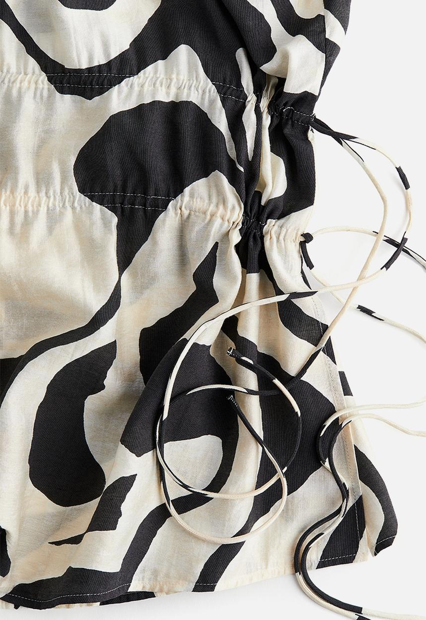 H&M - Drawstring-detail blouse - cream & black patterned