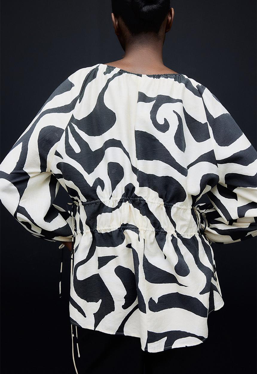 H&M - Drawstring-detail blouse - cream & black patterned