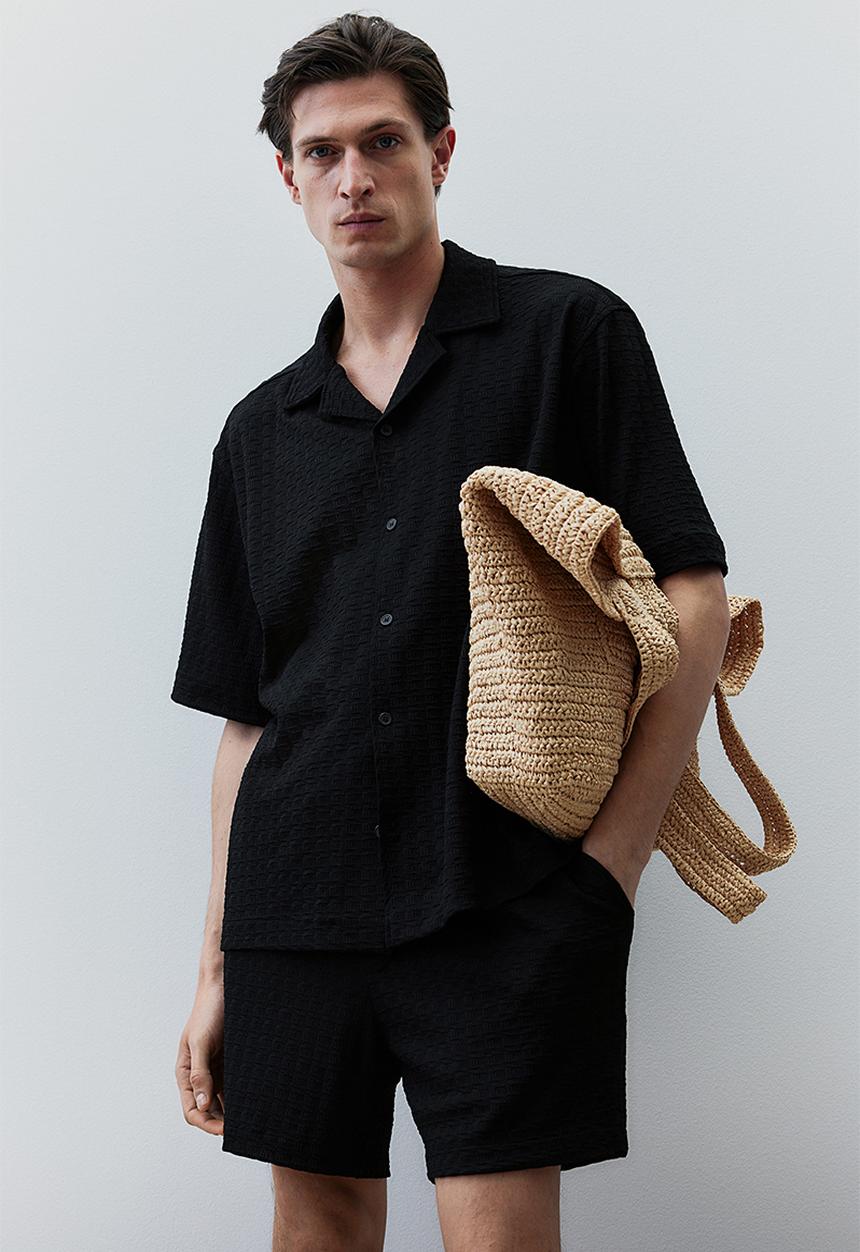 H&M - Loose fit textured resort shirt - black