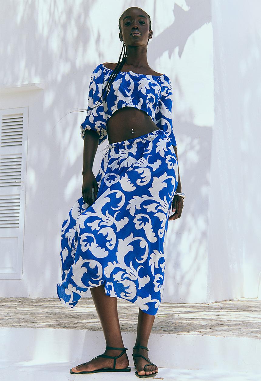 H&M - Midi skirt - bright blue/patterned