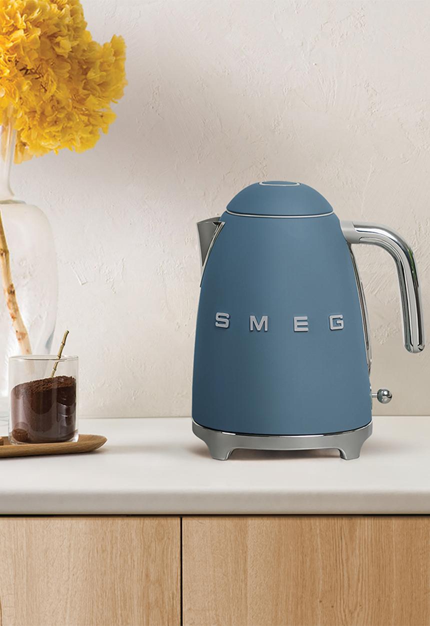smeg - Special Edition - Retro Electric Kettle - Storm Blue