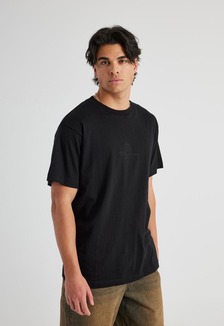 Factorie - Relaxed Fit Graphic T Shirt - Uc Black/Williamsburg Crest