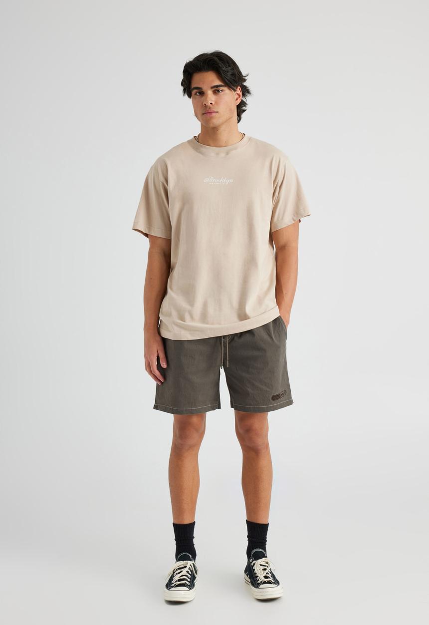 Factorie - Relaxed Fit Graphic T Shirt - Uc Beige/Brooklyn Crest