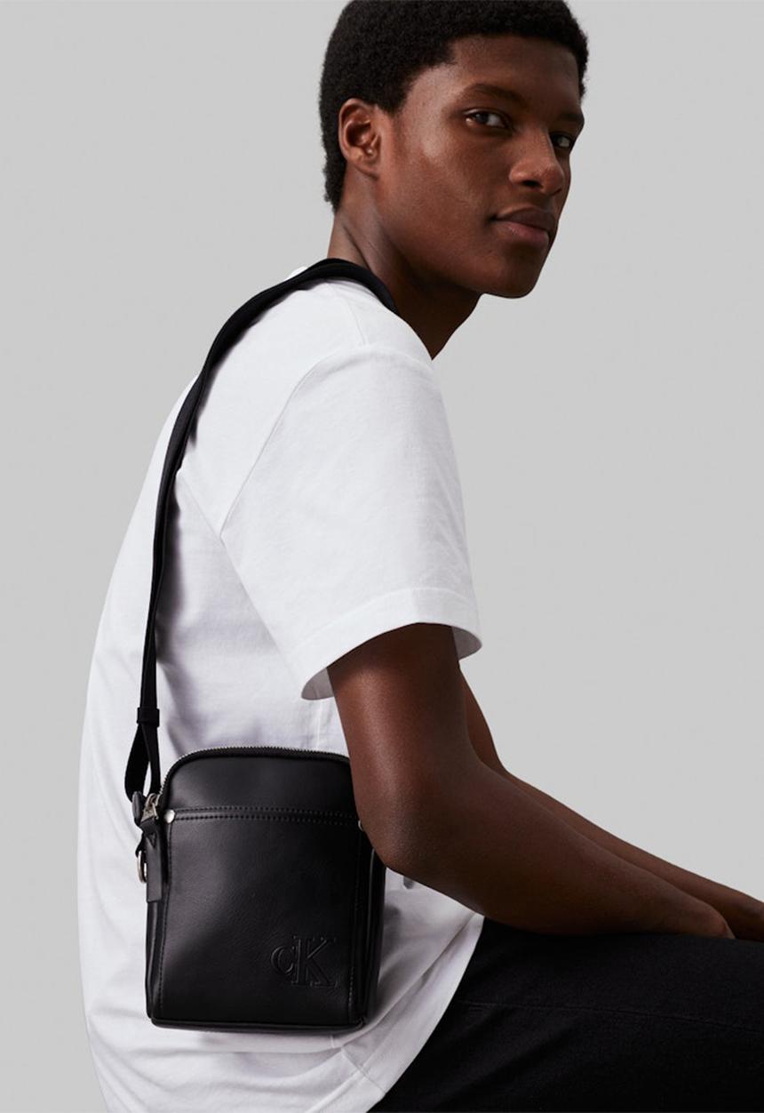 Calvin Klein - Tagged Reporter17 -  Black