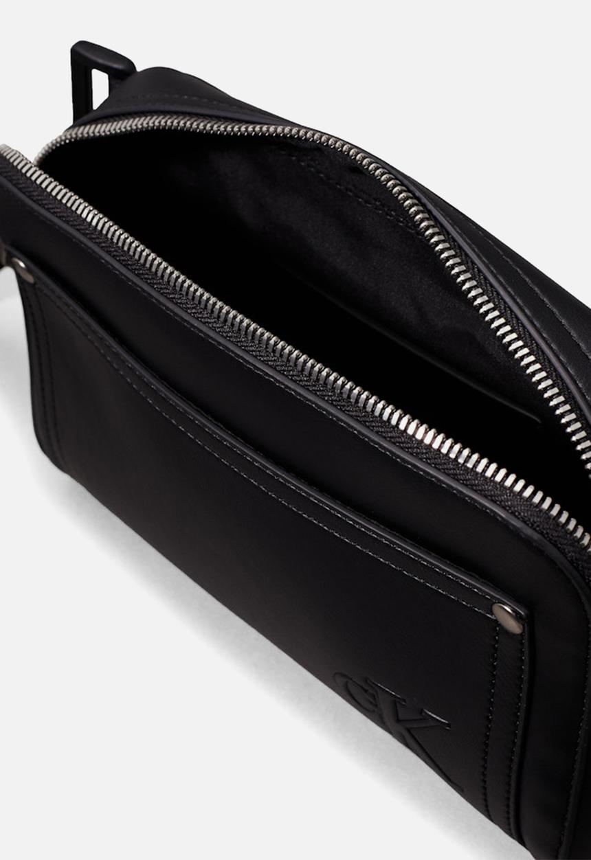 Calvin Klein - Tagged Camera Bag22 -  Black