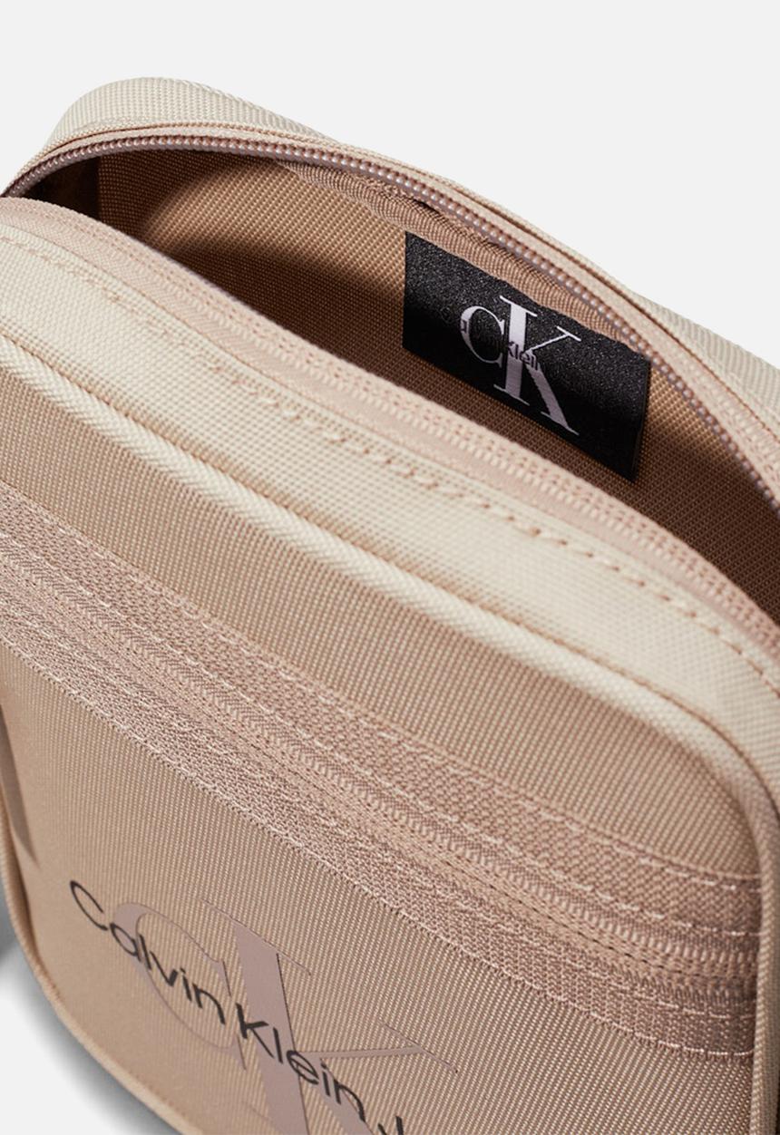 Calvin Klein - Sport Essentials Reporter18 M - Stone
