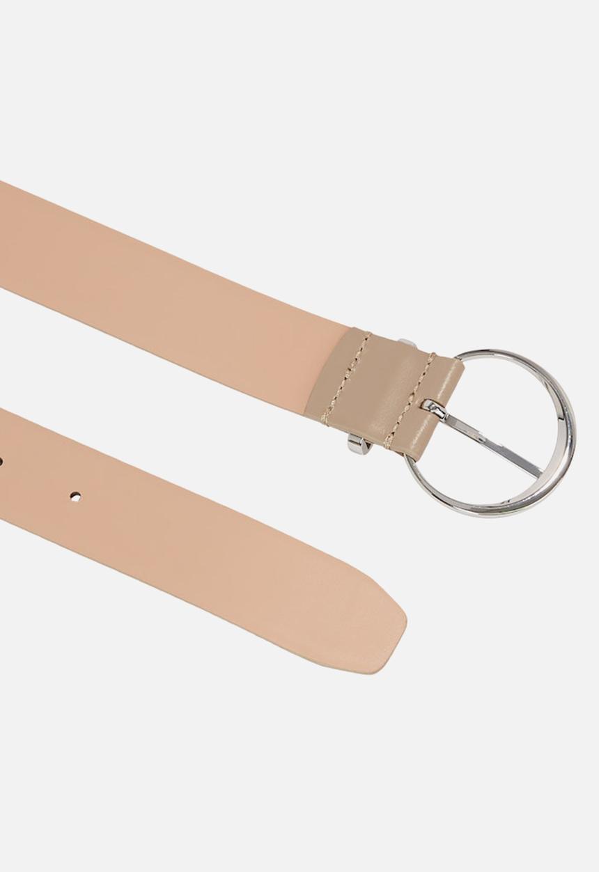 Calvin Klein - Must round buckle belt-beige
