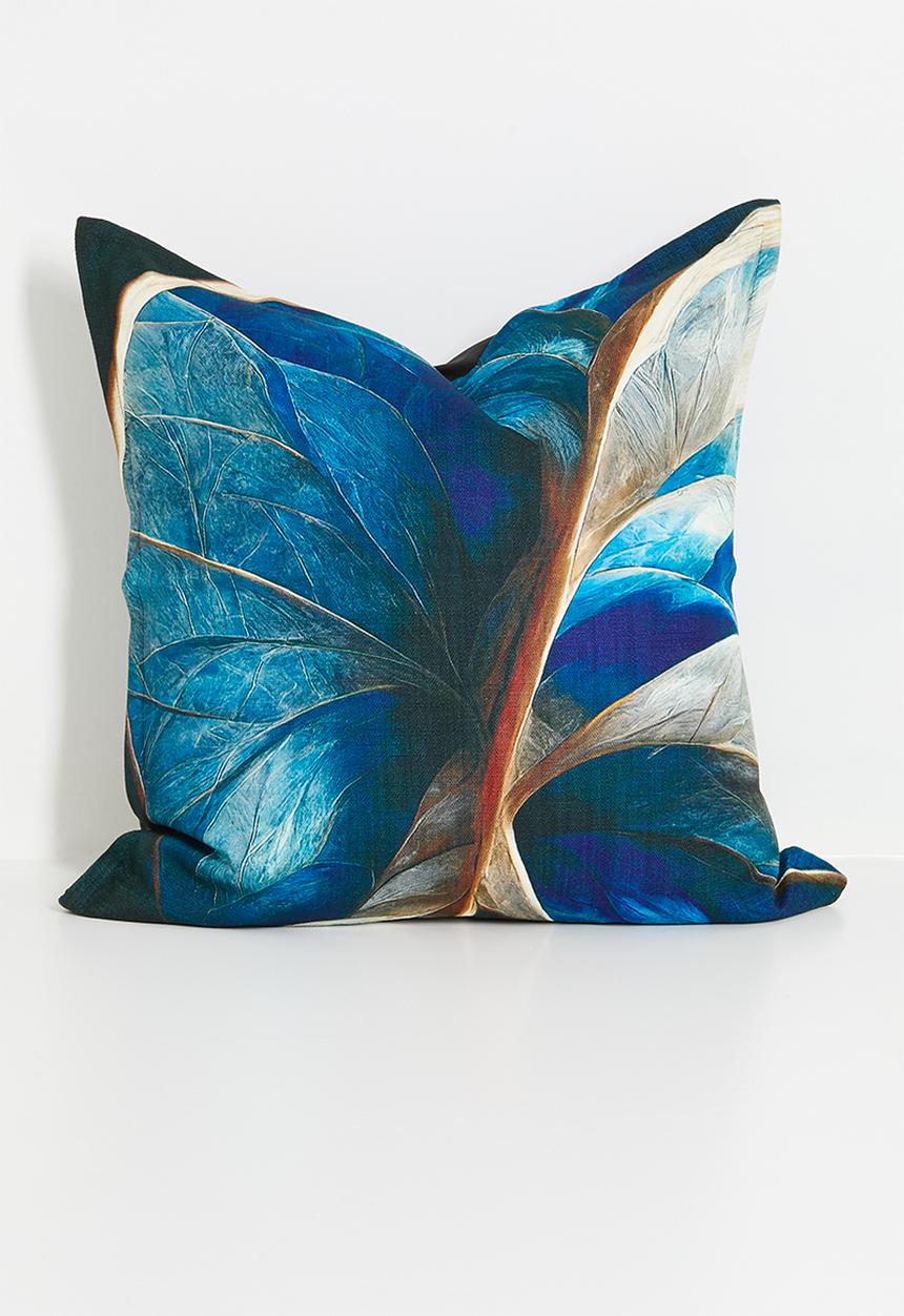 Grey Gardens -  Ocean cushion cover - blue