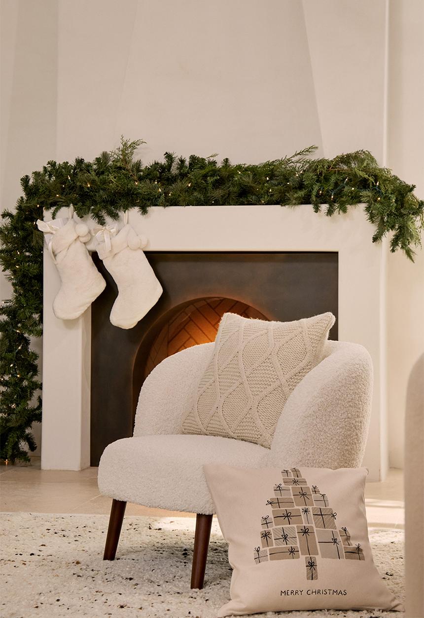 H&M - Printed cotton cushion cover - beige/gift tree