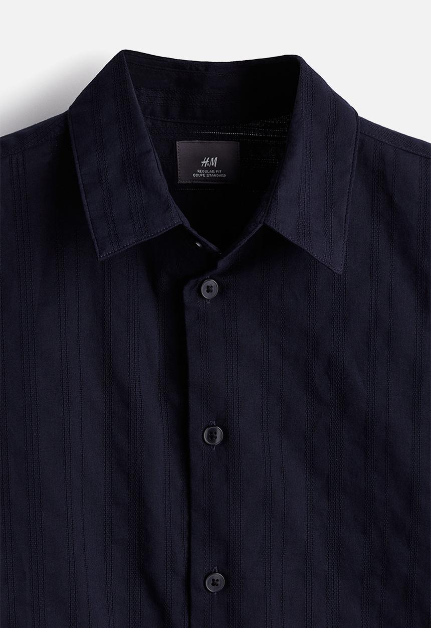 H&M - Regular fit textured shirt - navy blue