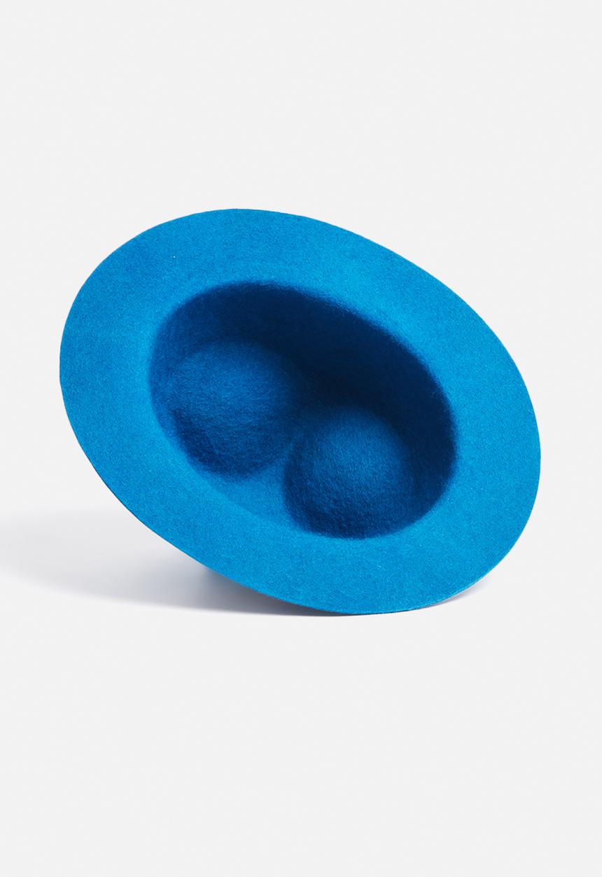 Simon and Mary - Mounty raw hat