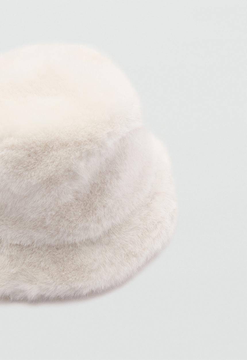 MANGO - Beanie canela - medium brown